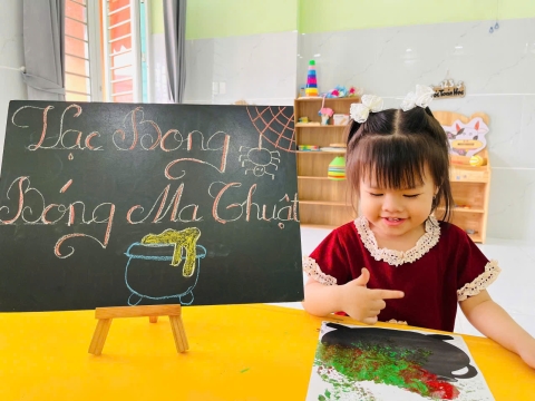 Bé được làm và tham gia nhiều sự kiện